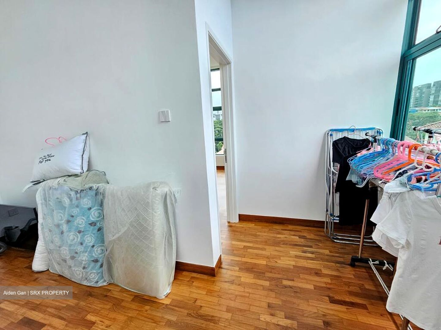 Paya Lebar Crescent (D19), Terrace #501957061
